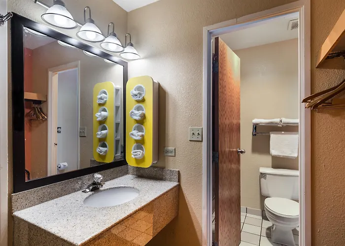 6-libertyville, Il 4*