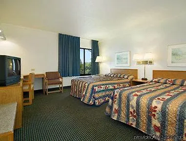 6-libertyville, Il Hotel 4*
