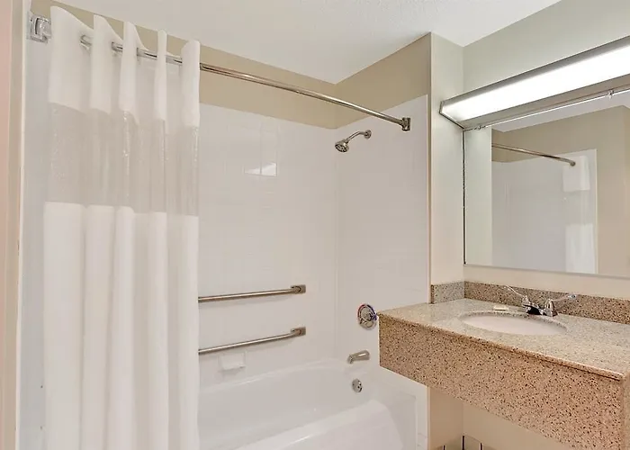 6-libertyville, Il 4* Libertyville